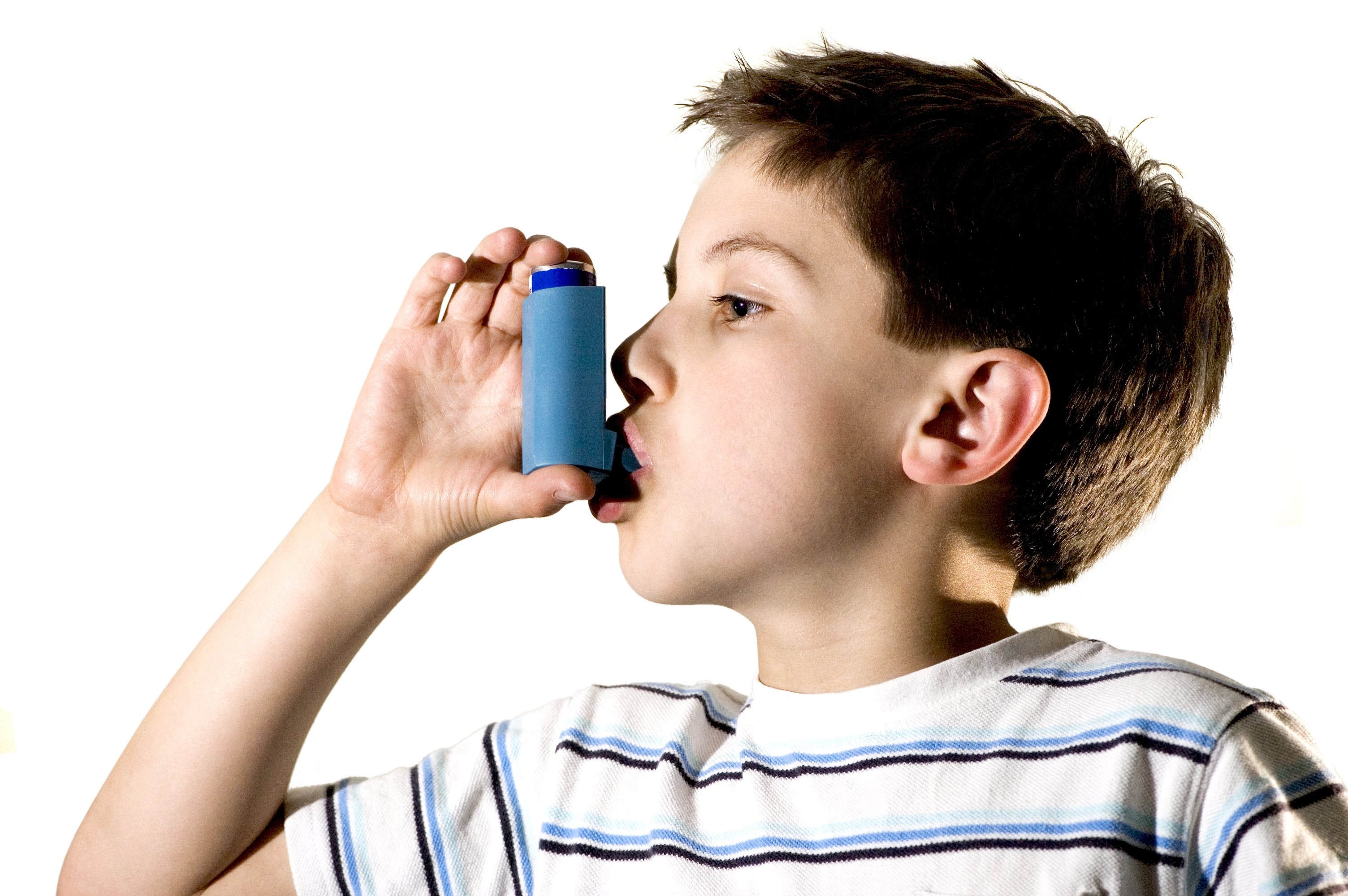 Ба у детей. Бронхиальная астма. Человек с ингалятором. Человек с бронхиальной астмой. Клиническая картина бронхиальной астмы у детей.