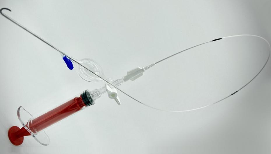 Устройство для предотвращения потери крови у пациентов, пострадавших при происшествии