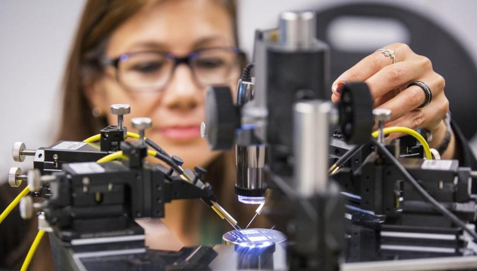 Новые биосенсоры произведут революцию в робототехнике, управляемой мозгом