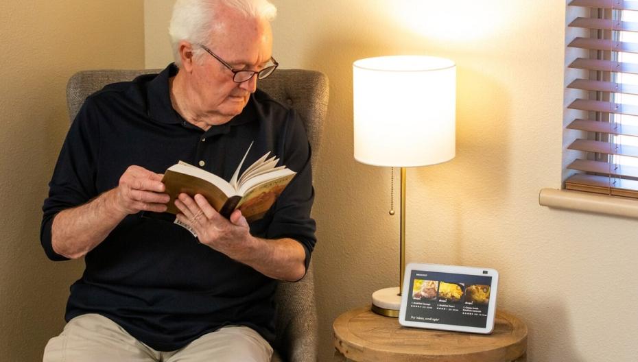 Голосовой помощник Amazon Alexa для домов престарелых