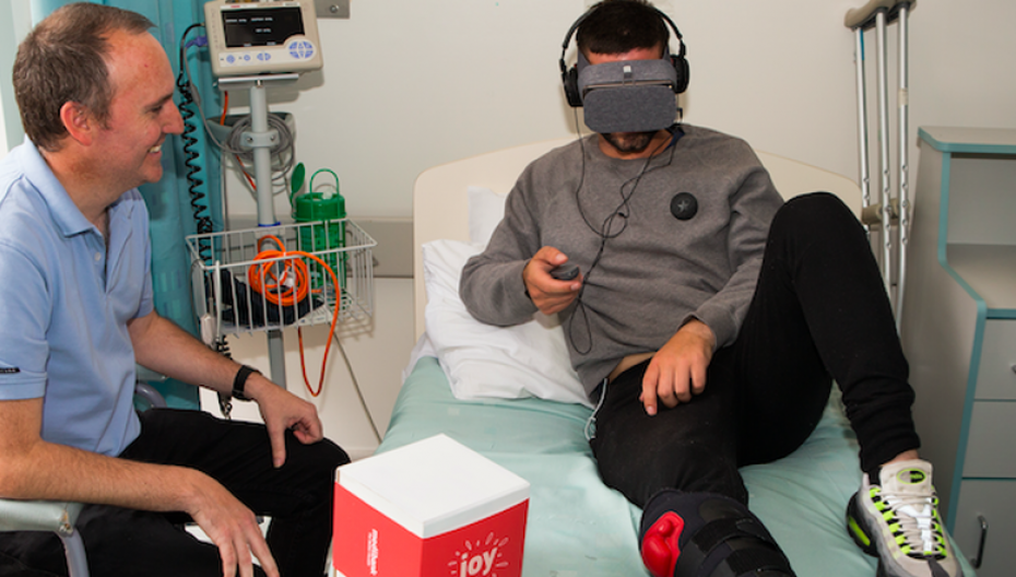 Виртуальная реальность решает проблему длительного одиночества на больничной  койке