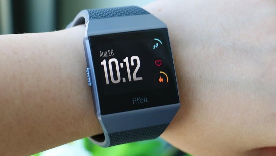 Fitbit может добавить монитор уровня сахара в свое устройство