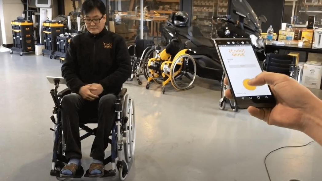 Корейский стартап облегчает жизнь людям в инвалидной коляске