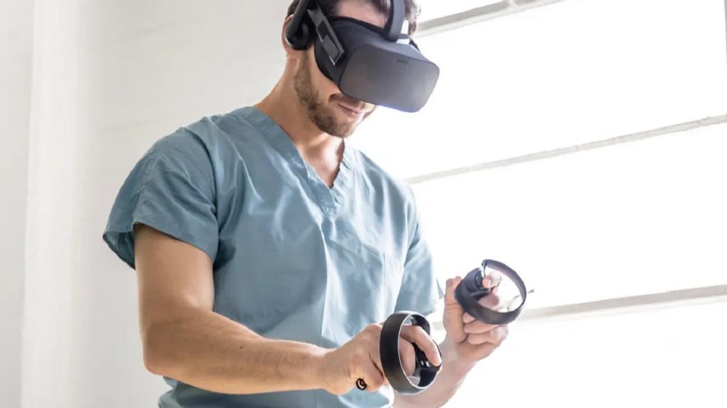 VR-система CMR Surgical для обучения навыкам работы с хирургическим роботом