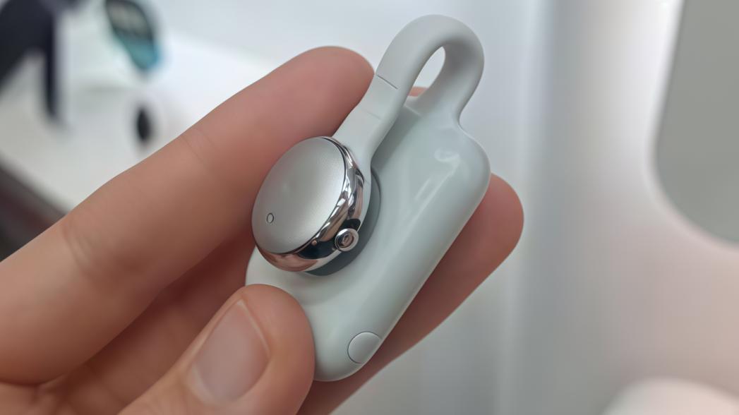 «Черное зеркало» уже здесь? Гаджеты, которые записывают ВСЁ 