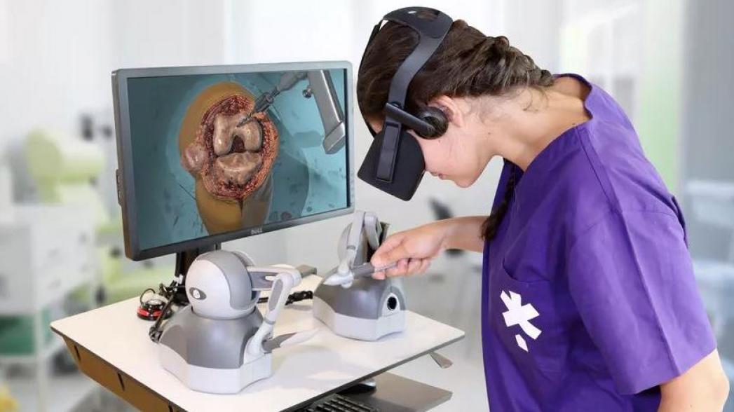 VR-устройство с тактильной обратной связью помогает обучаться хирургии